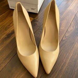 GUESS crew nude light natural leather heels NEW